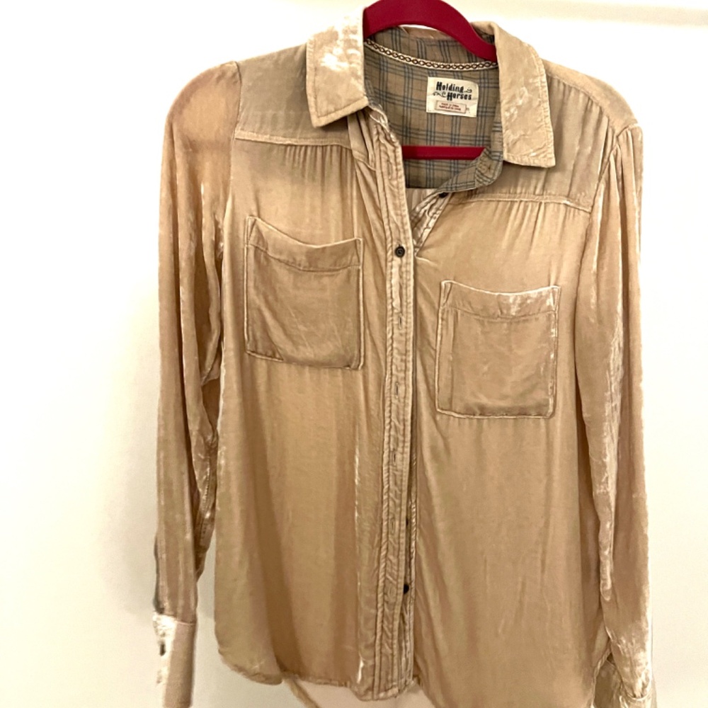 ANTHROPOLOGIE Holding Horses Crushed Velvet Shirt Women's Champagne Size XS